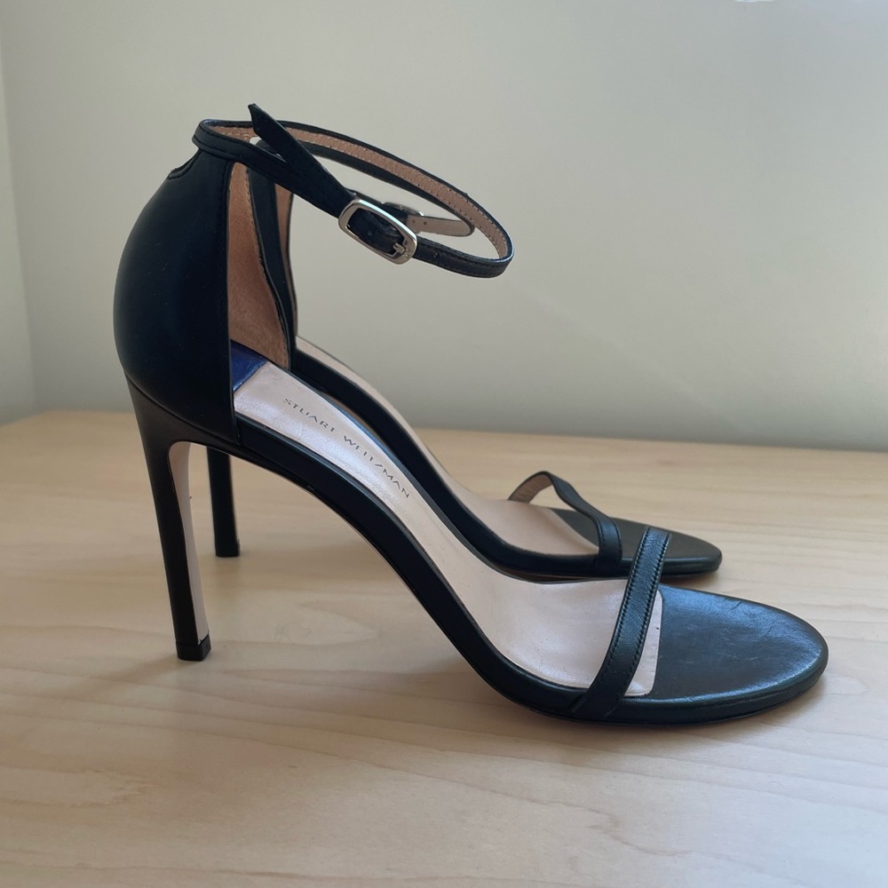 STUART WEITZMAN Nudist Black Leather Open Toe Sandal